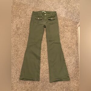 PacSun low-rise cargo pants with flare, size 28